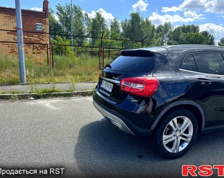 Чорний Мерседес ГЛА-Клас, об'ємом двигуна 2 л та пробігом 210 тис. км за 17500 $, фото 3 на Automoto.ua