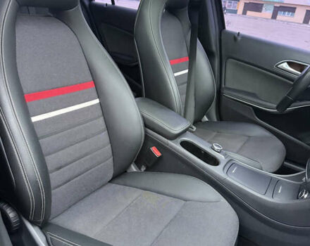 Чорний Мерседес ГЛА-Клас, об'ємом двигуна 1.6 л та пробігом 110 тис. км за 20000 $, фото 11 на Automoto.ua