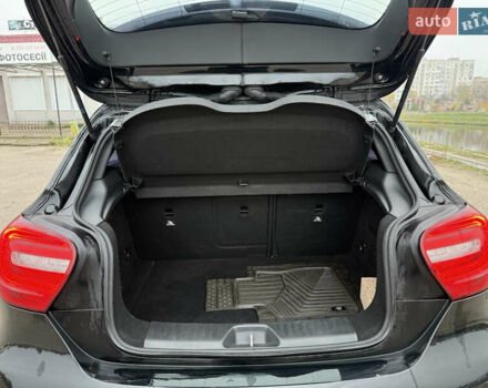 Чорний Мерседес ГЛА-Клас, об'ємом двигуна 1.6 л та пробігом 110 тис. км за 20000 $, фото 16 на Automoto.ua