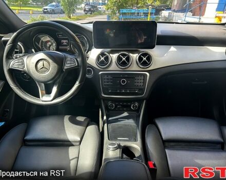 Чорний Мерседес ГЛА-Клас, об'ємом двигуна 2 л та пробігом 150 тис. км за 16900 $, фото 5 на Automoto.ua