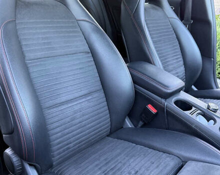 Мерседес ГЛА-Класс 2017 в Киеве на Automoto.ua Черный Мерседес ГЛА-Класс, объемом двигателя 1.6 л и пробегом 95 тыс. км за 19750 $, фото 7 на Automoto.ua