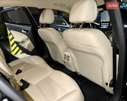 Черный Мерседес ГЛА-Класс, объемом двигателя 1.6 л и пробегом 61 тыс. км за 23800 $, фото 28 на Automoto.ua