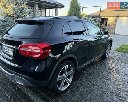 Мерседес ГЛА-Класс 2017 в Киеве на Automoto.ua Черный Мерседес ГЛА-Класс, объемом двигателя 1.6 л и пробегом 95 тыс. км за 19750 $, фото 4 на Automoto.ua