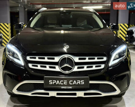 Черный Мерседес ГЛА-Класс, объемом двигателя 1.6 л и пробегом 61 тыс. км за 23800 $, фото 4 на Automoto.ua