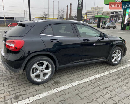 Черный Мерседес ГЛА-Класс, объемом двигателя 1.99 л и пробегом 34 тыс. км за 22400 $, фото 4 на Automoto.ua