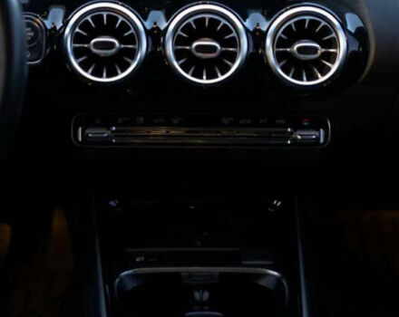 Чорний Мерседес ГЛА-Клас, об'ємом двигуна 2 л та пробігом 97 тис. км за 28200 $, фото 26 на Automoto.ua