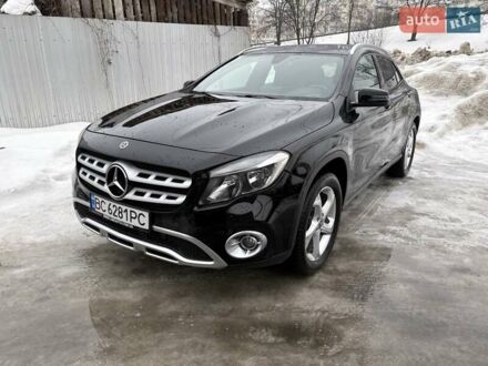 Черный Мерседес ГЛА-Класс, объемом двигателя 1.99 л и пробегом 77 тыс. км за 16600 $, фото 1 на Automoto.ua