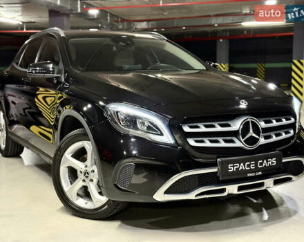 Чорний Мерседес ГЛА-Клас, об'ємом двигуна 1.6 л та пробігом 61 тис. км за 23800 $, фото 1 на Automoto.ua
