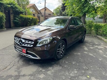 Мерседес ГЛА-Клас 2017 у Києві на Automoto.ua Коричневий Мерседес ГЛА-Клас, об'ємом двигуна 2.1 л та пробігом 95 тис. км за 27490 $, фото 1 на Automoto.ua