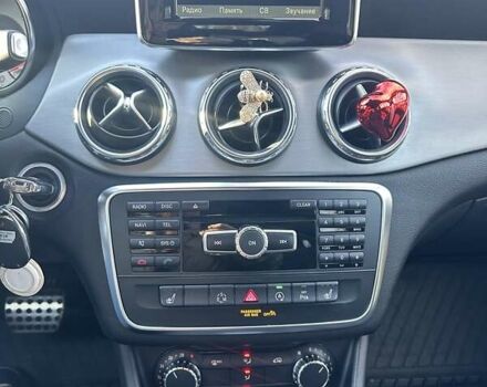 Красный Мерседес ГЛА-Класс, объемом двигателя 1.46 л и пробегом 135 тыс. км за 22000 $, фото 15 на Automoto.ua