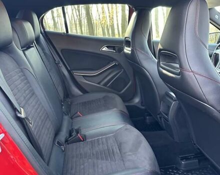 Красный Мерседес ГЛА-Класс, объемом двигателя 1.46 л и пробегом 135 тыс. км за 22000 $, фото 12 на Automoto.ua