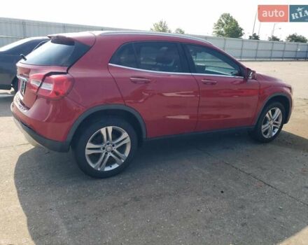 Красный Мерседес ГЛА-Класс, объемом двигателя 1.99 л и пробегом 47 тыс. км за 3000 $, фото 2 на Automoto.ua