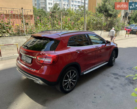 Красный Мерседес ГЛА-Класс, объемом двигателя 1.99 л и пробегом 111 тыс. км за 17800 $, фото 5 на Automoto.ua