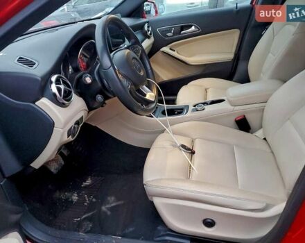 Красный Мерседес ГЛА-Класс, объемом двигателя 2 л и пробегом 138 тыс. км за 4600 $, фото 6 на Automoto.ua