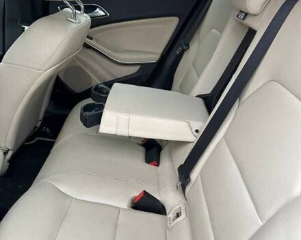 Красный Мерседес ГЛА-Класс, объемом двигателя 1.99 л и пробегом 215 тыс. км за 10900 $, фото 27 на Automoto.ua