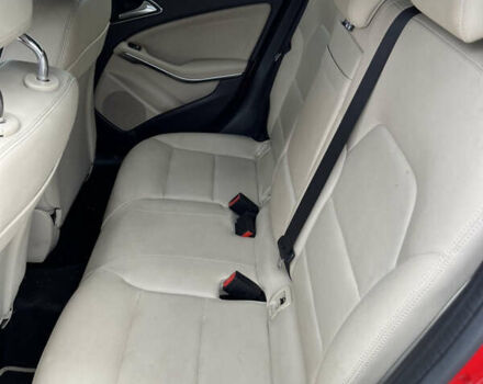 Красный Мерседес ГЛА-Класс, объемом двигателя 0 л и пробегом 133 тыс. км за 9200 $, фото 9 на Automoto.ua