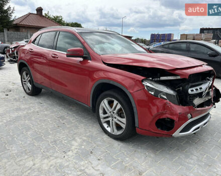 Красный Мерседес ГЛА-Класс, объемом двигателя 0 л и пробегом 133 тыс. км за 9200 $, фото 1 на Automoto.ua