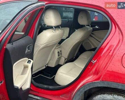 Красный Мерседес ГЛА-Класс, объемом двигателя 1.99 л и пробегом 215 тыс. км за 10900 $, фото 12 на Automoto.ua