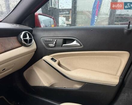 Красный Мерседес ГЛА-Класс, объемом двигателя 1.99 л и пробегом 215 тыс. км за 10900 $, фото 26 на Automoto.ua