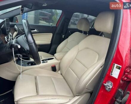 Красный Мерседес ГЛА-Класс, объемом двигателя 1.99 л и пробегом 215 тыс. км за 10900 $, фото 24 на Automoto.ua