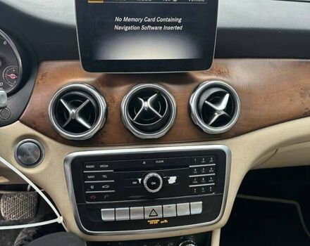 Красный Мерседес ГЛА-Класс, объемом двигателя 1.99 л и пробегом 215 тыс. км за 10900 $, фото 16 на Automoto.ua