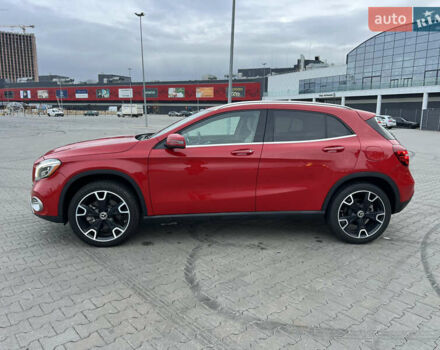 Красный Мерседес ГЛА-Класс, объемом двигателя 1.99 л и пробегом 29 тыс. км за 18999 $, фото 5 на Automoto.ua