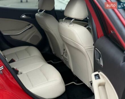 Червоний Мерседес ГЛА-Клас, об'ємом двигуна 1.99 л та пробігом 30 тис. км за 19950 $, фото 18 на Automoto.ua
