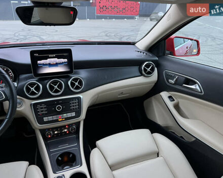 Красный Мерседес ГЛА-Класс, объемом двигателя 1.99 л и пробегом 29 тыс. км за 18999 $, фото 33 на Automoto.ua