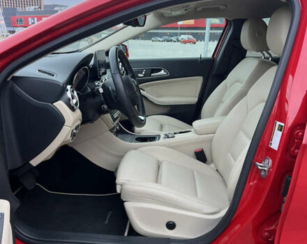 Красный Мерседес ГЛА-Класс, объемом двигателя 1.99 л и пробегом 29 тыс. км за 18999 $, фото 18 на Automoto.ua