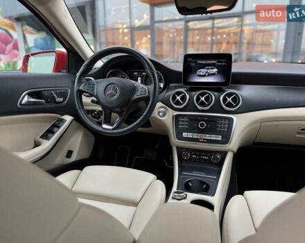 Червоний Мерседес ГЛА-Клас, об'ємом двигуна 1.99 л та пробігом 30 тис. км за 19950 $, фото 17 на Automoto.ua