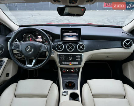 Красный Мерседес ГЛА-Класс, объемом двигателя 1.99 л и пробегом 29 тыс. км за 18999 $, фото 30 на Automoto.ua