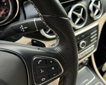 Красный Мерседес ГЛА-Класс, объемом двигателя 1.99 л и пробегом 29 тыс. км за 19999 $, фото 23 на Automoto.ua