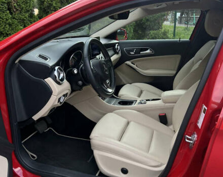 Красный Мерседес ГЛА-Класс, объемом двигателя 1.99 л и пробегом 29 тыс. км за 19999 $, фото 19 на Automoto.ua