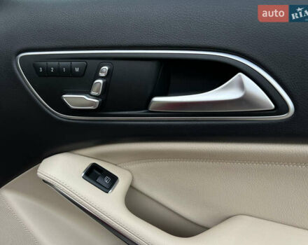 Красный Мерседес ГЛА-Класс, объемом двигателя 1.99 л и пробегом 29 тыс. км за 19999 $, фото 30 на Automoto.ua