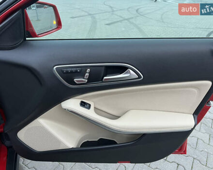 Красный Мерседес ГЛА-Класс, объемом двигателя 1.99 л и пробегом 29 тыс. км за 18999 $, фото 23 на Automoto.ua