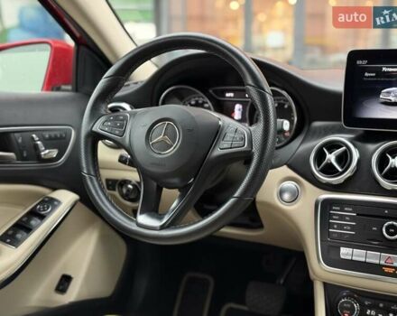 Червоний Мерседес ГЛА-Клас, об'ємом двигуна 1.99 л та пробігом 30 тис. км за 19950 $, фото 15 на Automoto.ua