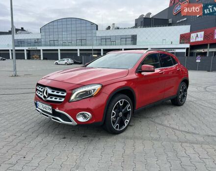 Красный Мерседес ГЛА-Класс, объемом двигателя 1.99 л и пробегом 29 тыс. км за 18999 $, фото 1 на Automoto.ua
