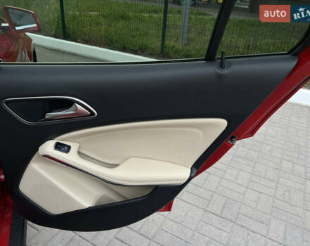Красный Мерседес ГЛА-Класс, объемом двигателя 1.99 л и пробегом 29 тыс. км за 19999 $, фото 38 на Automoto.ua