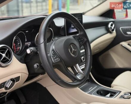 Червоний Мерседес ГЛА-Клас, об'ємом двигуна 1.99 л та пробігом 30 тис. км за 19950 $, фото 13 на Automoto.ua