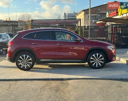 Красный Мерседес ГЛА-Класс, объемом двигателя 2 л и пробегом 72 тыс. км за 29000 $, фото 7 на Automoto.ua