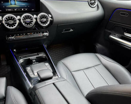 Красный Мерседес ГЛА-Класс, объемом двигателя 2 л и пробегом 70 тыс. км за 28500 $, фото 17 на Automoto.ua