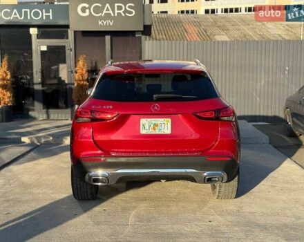 Красный Мерседес ГЛА-Класс, объемом двигателя 2 л и пробегом 72 тыс. км за 29000 $, фото 4 на Automoto.ua