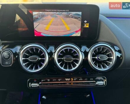 Красный Мерседес ГЛА-Класс, объемом двигателя 2 л и пробегом 72 тыс. км за 29000 $, фото 18 на Automoto.ua