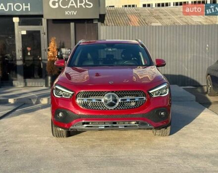 Красный Мерседес ГЛА-Класс, объемом двигателя 2 л и пробегом 72 тыс. км за 29000 $, фото 1 на Automoto.ua