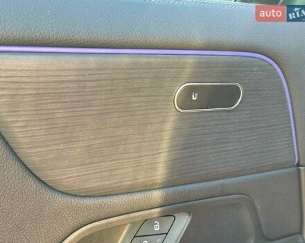 Красный Мерседес ГЛА-Класс, объемом двигателя 2 л и пробегом 72 тыс. км за 29000 $, фото 10 на Automoto.ua