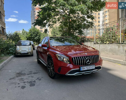 Красный Мерседес ГЛА-Класс, объемом двигателя 1.99 л и пробегом 115 тыс. км за 16000 $, фото 1 на Automoto.ua