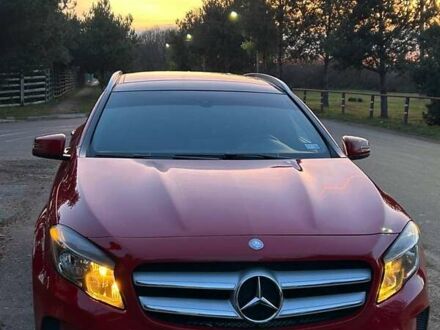 Красный Мерседес ГЛА-Класс, объемом двигателя 1.99 л и пробегом 155 тыс. км за 23200 $, фото 1 на Automoto.ua