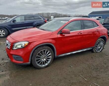 Красный Мерседес ГЛА-Класс, объемом двигателя 2 л и пробегом 138 тыс. км за 4600 $, фото 1 на Automoto.ua