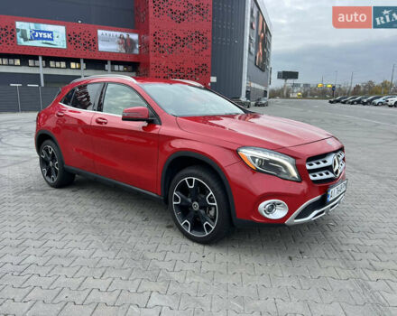 Красный Мерседес ГЛА-Класс, объемом двигателя 1.99 л и пробегом 29 тыс. км за 18999 $, фото 1 на Automoto.ua