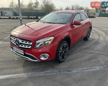 Красный Мерседес ГЛА-Класс, объемом двигателя 1.99 л и пробегом 60 тыс. км за 11300 $, фото 1 на Automoto.ua